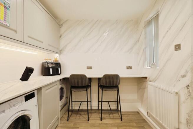 3 bed Terraced for sale Image 10