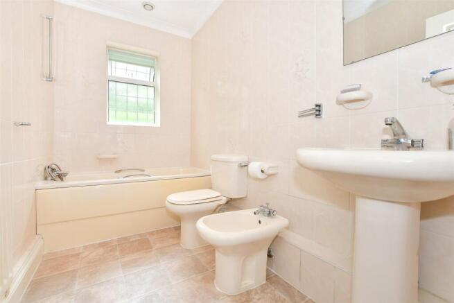 En-Suite Bathroom