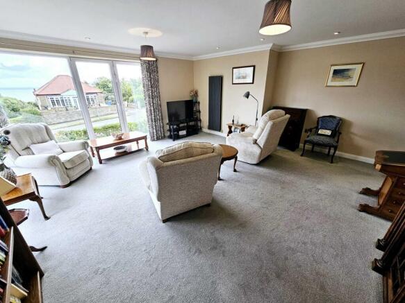 2 bed Flat for sale Image 4