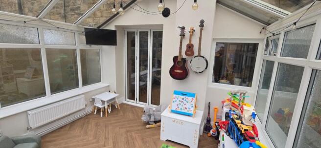 3 bed Terraced for sale Image 8