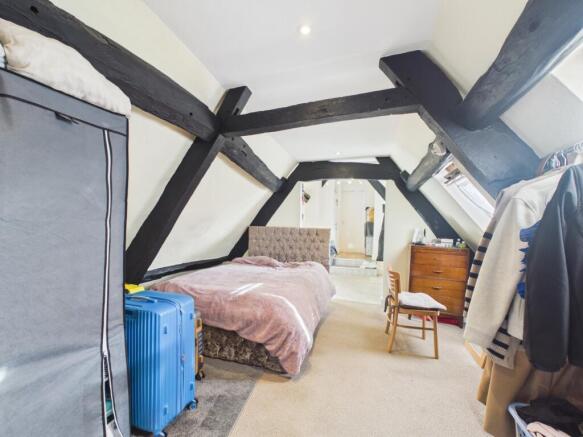 CAM01791G0-PR0221-STILL001