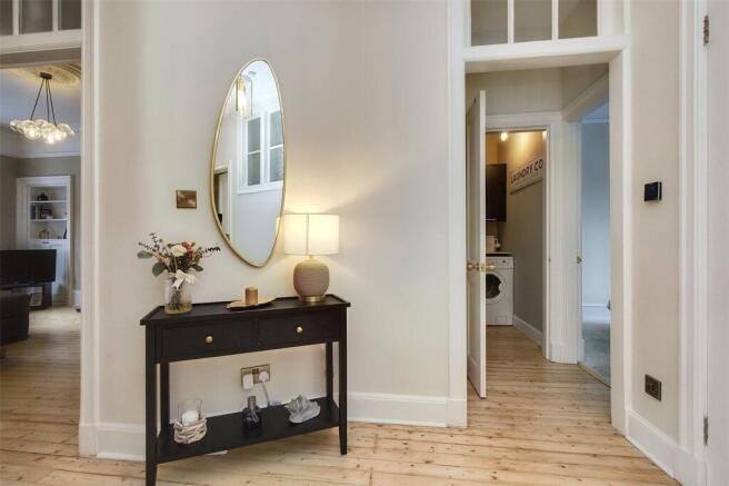 2/6 Bath Street