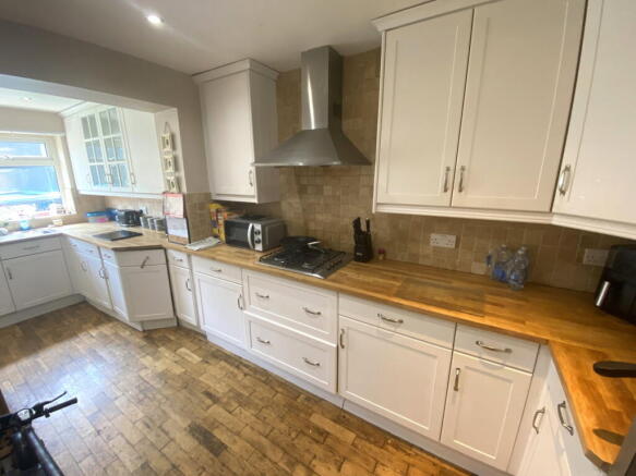 3 bed Town House for sale Image 9