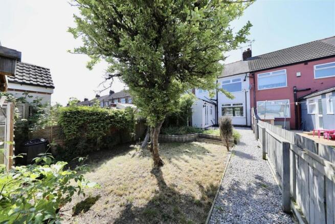 3 bed Terraced for sale Image 9