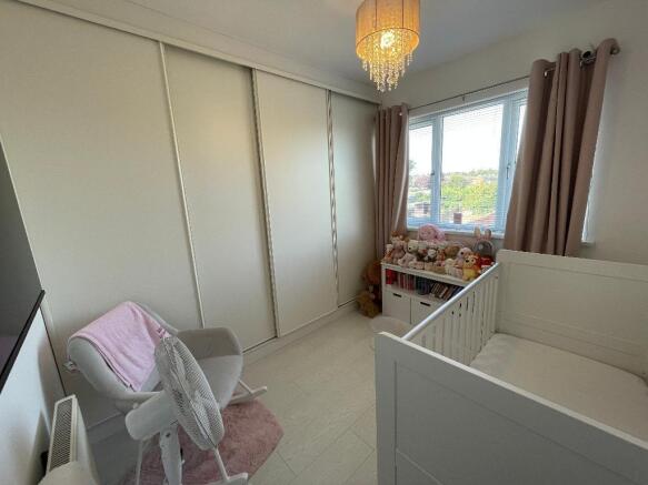 3 bed Terraced for sale Image 11