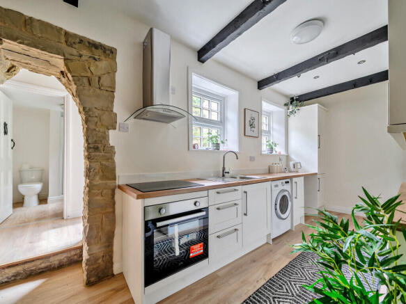 3 bed Semi-Detached for sale Image 4