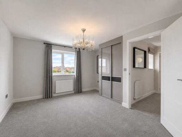 4 bed Detached to rent Image 9