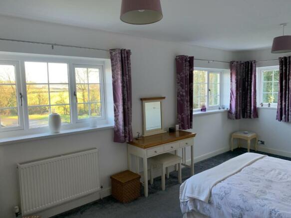 Front bedroom.JPG