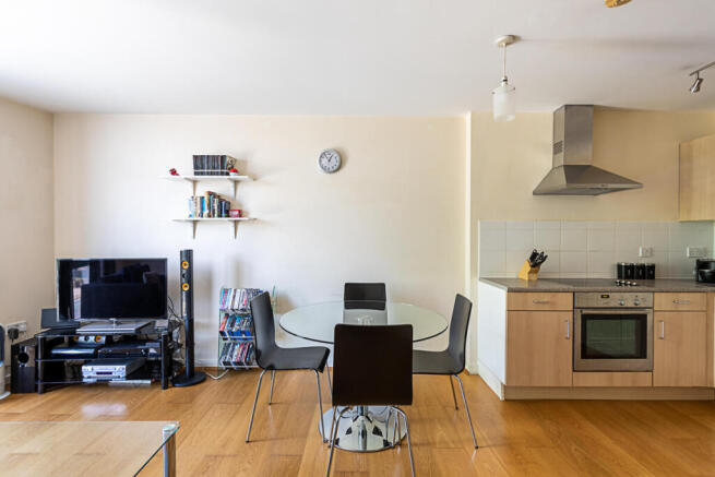 GIF- Flat 22 Sailacre House, Woolwich Road SE10 0J