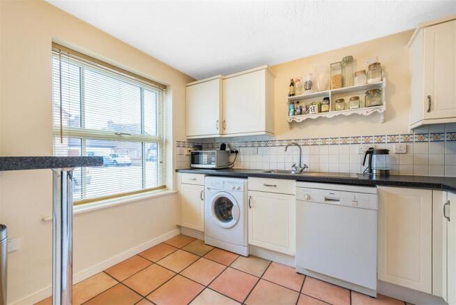 Fitted kitchen