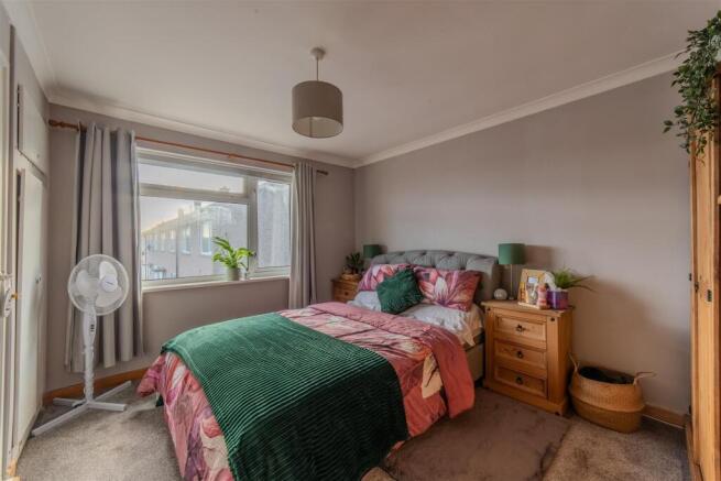 27 Keats Close-1.jpg