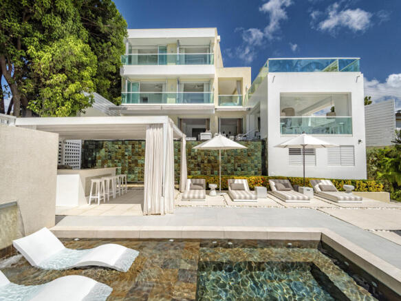 Footprints | Beachfront Villa
