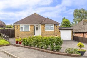 16, Cuckmere Rise, Heathfield TN21 8PG