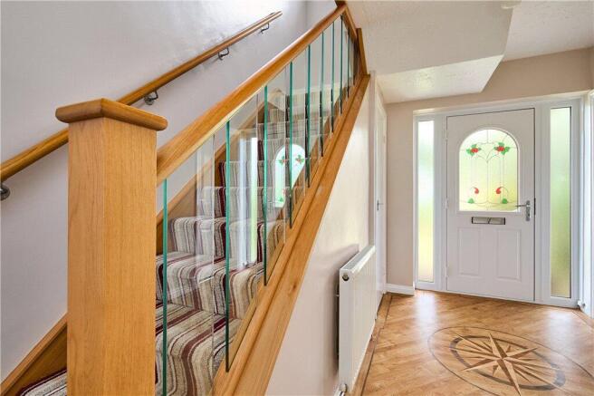 4 bed Detached for sale Image 8