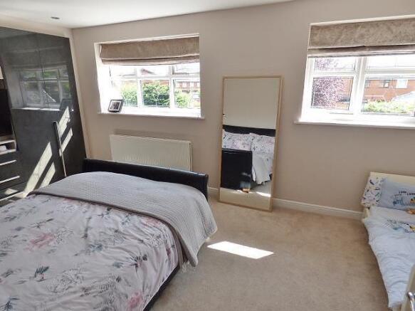 Bedroom 1 - 1