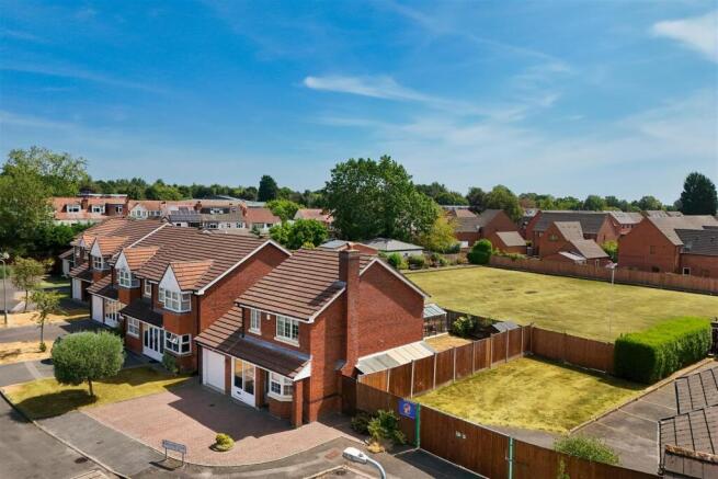 Millford Close, Hall Green, Birmingham photo 2
