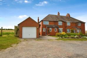 1, Camp Cottages, A360 Stoford Bush Crossroads North To Druids Lodge, Salisbury SP3 4UQ