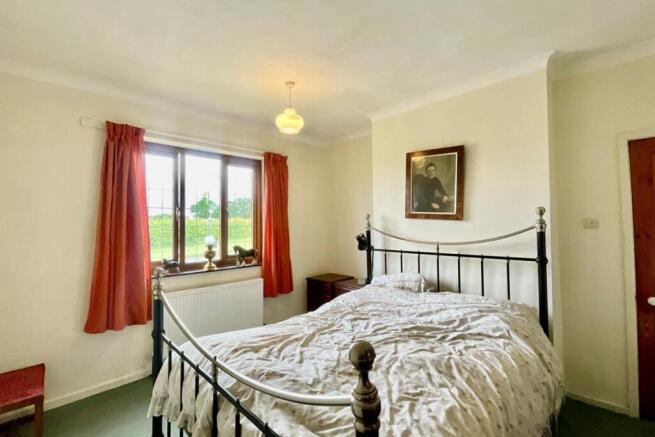 2 bed Bungalow for sale Image 12
