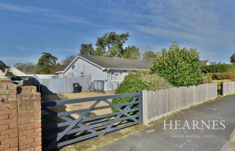Dugdell Close, Ferndown, BH22