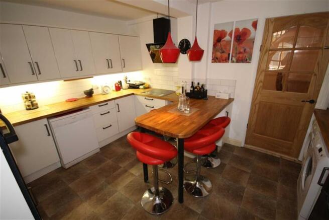 Kitchen: