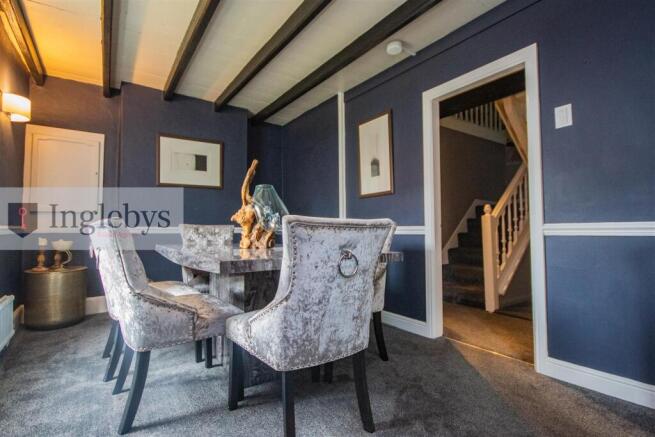4 bed House for sale Image 5