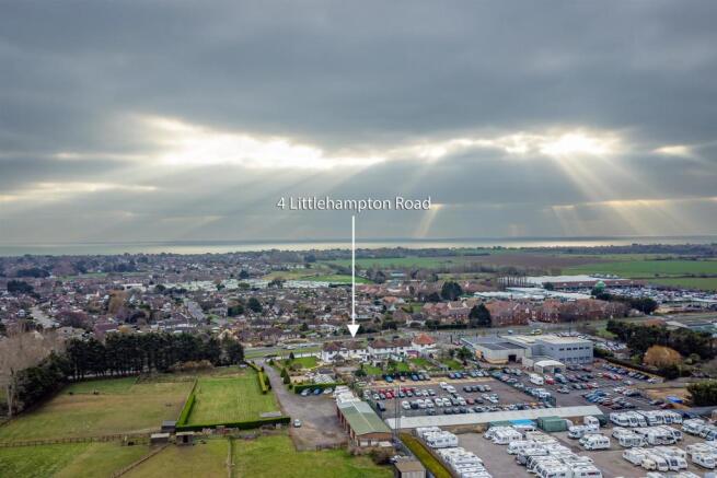 4 Littlehampton Road-2.jpg