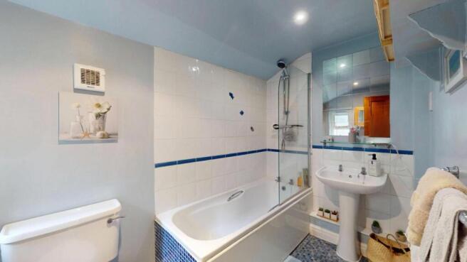 3 bed Terraced for sale Image 8