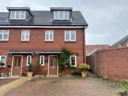 Repton Crecsent, Reading, RG6