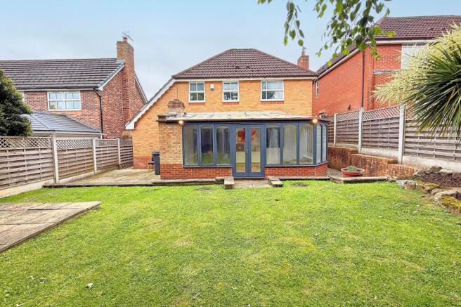 4 bed Detached for sale Image 8