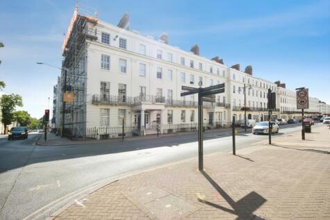 Parade, Leamington Spa, Warwickshire, CV32