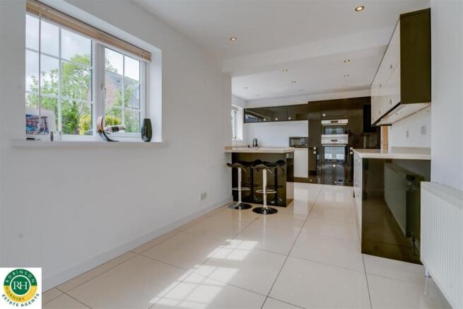 Kitchen Diner 1.jpg