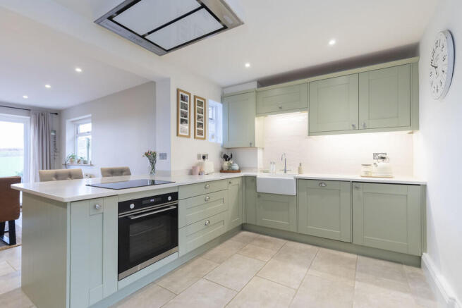 8 Guestriss Cotta...