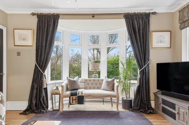 4 bed Detached for sale Image 5