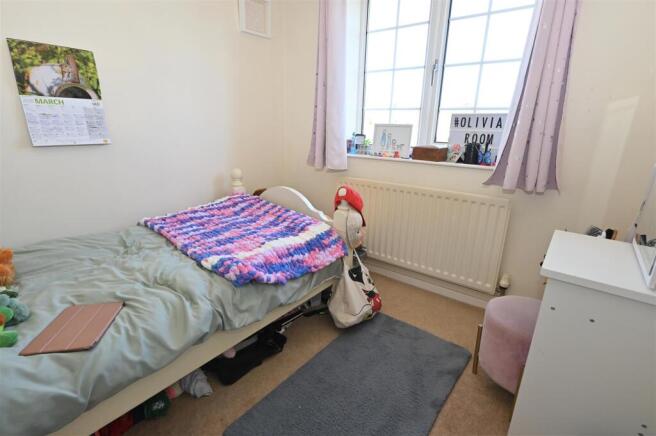 2 bed Semi-Detached Bungalow for sale Image 10