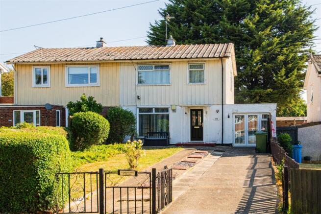 3-bed semi-detached on Ribblesdale Avenue, Corby, £160,000