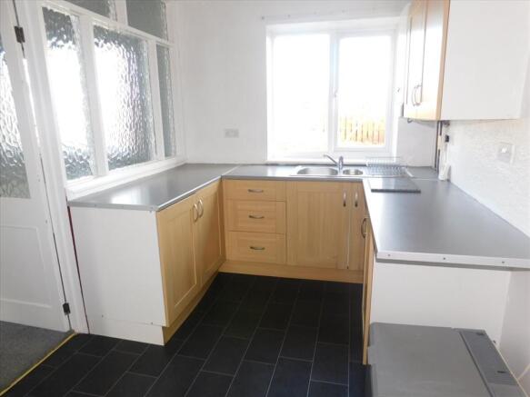 KITCHEN/BREAKFAST ROOM