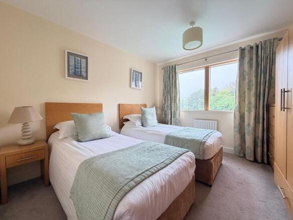 3 bed Apartment for sale Image 12