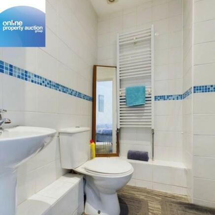 2 bed Flat for sale Image 8