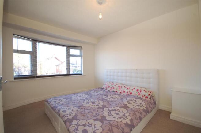 Bedroom 1.jpg