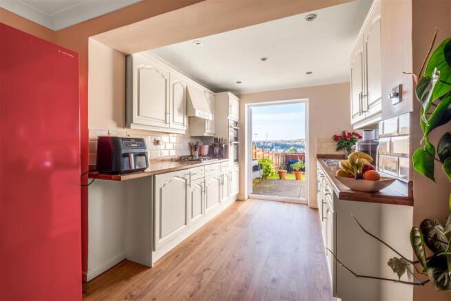 51 Broomfield Drive-2.jpg