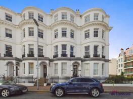 Flat 8, 5 11 Gresham House, Hartington Place, Eastbourne BN21 3BS