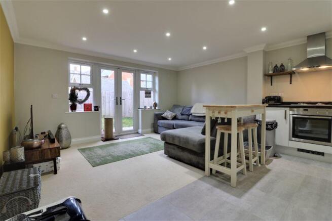 Lounge/Kitchen