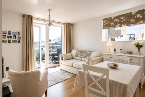 Roehampton Lane, Putney, SW15