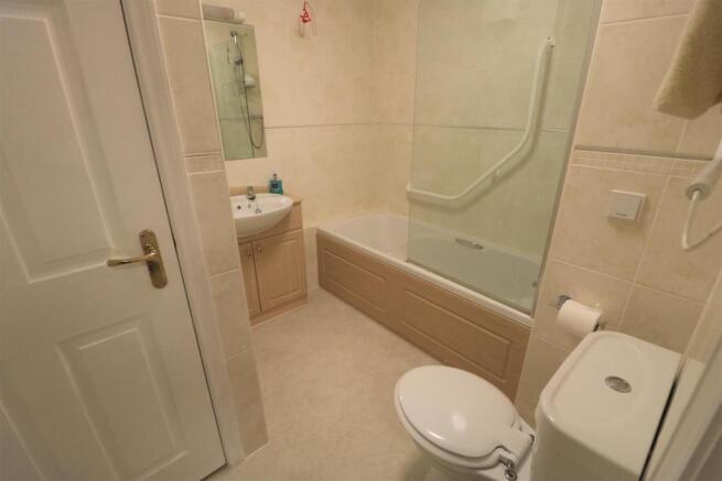 Photo 6