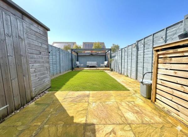 Gemini_Generated_Image_uuyh6zuuyh6zuuyh (1).jpg