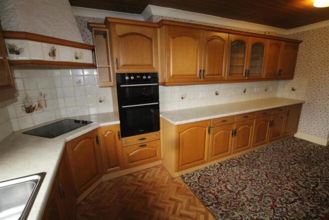 kitchen 2.JPG