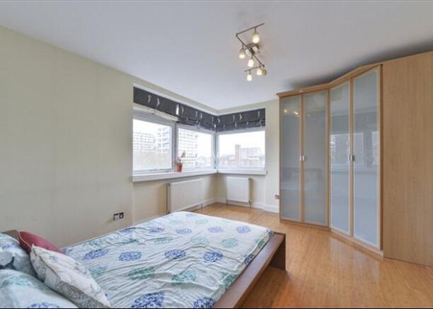Bedroom : W2