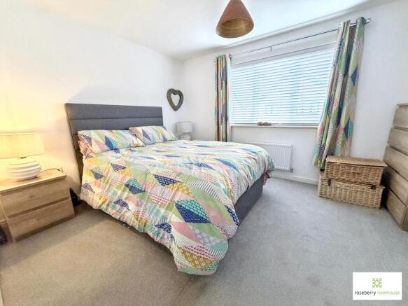 4 bed Detached for sale Image 6