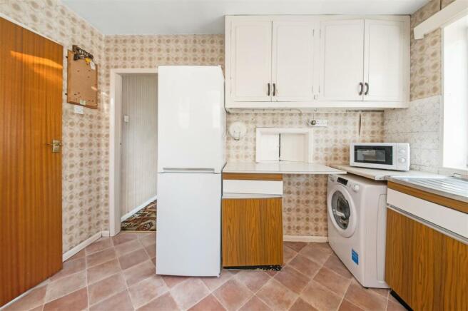 Kitchen (2).jpg