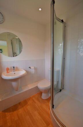 En-Suite Showe...